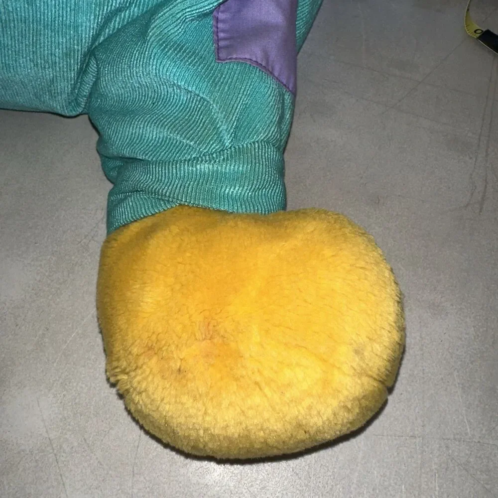 Vintage Huge Winnie the Pooh 28